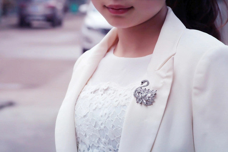 TB009 SWAN BROOCH